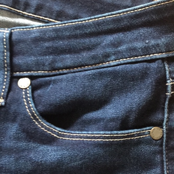 Paige Hoxton Ankle Skinny Jeans. - Picture 3 of 13